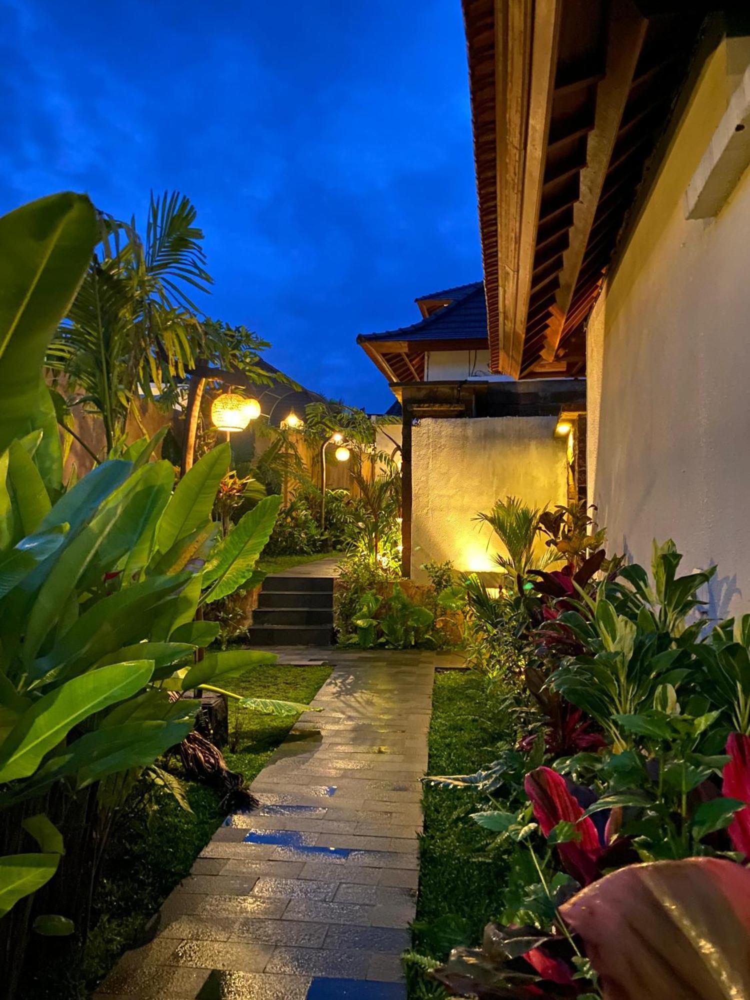 Dewi Kunti Villa Тегаллаланг Экстерьер фото